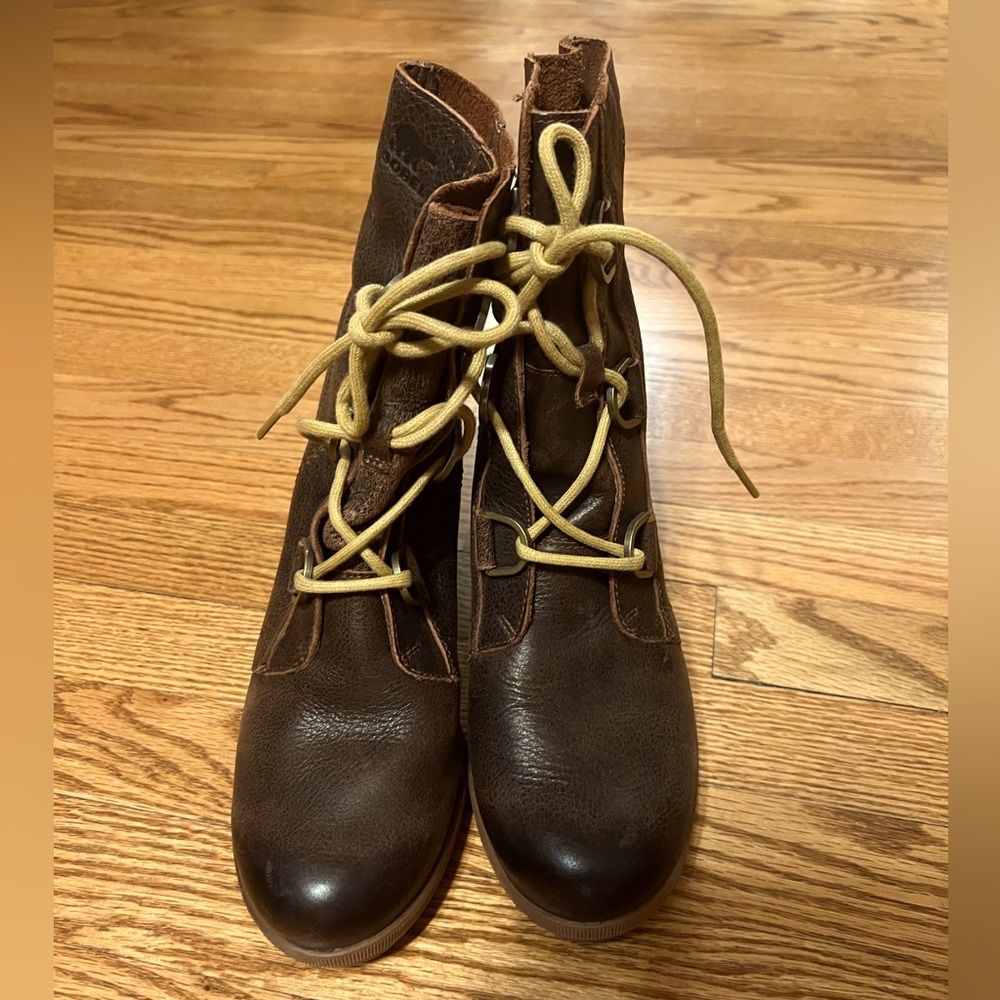 Sorel Wedge Booties, Brown, size 9.5